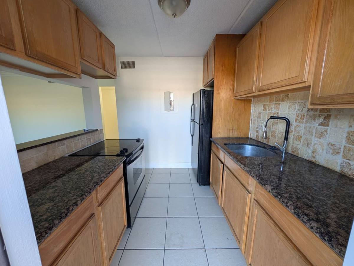 Apartment for rent at 817 Lighthouse Dr, North Palm Beach, FL 33408