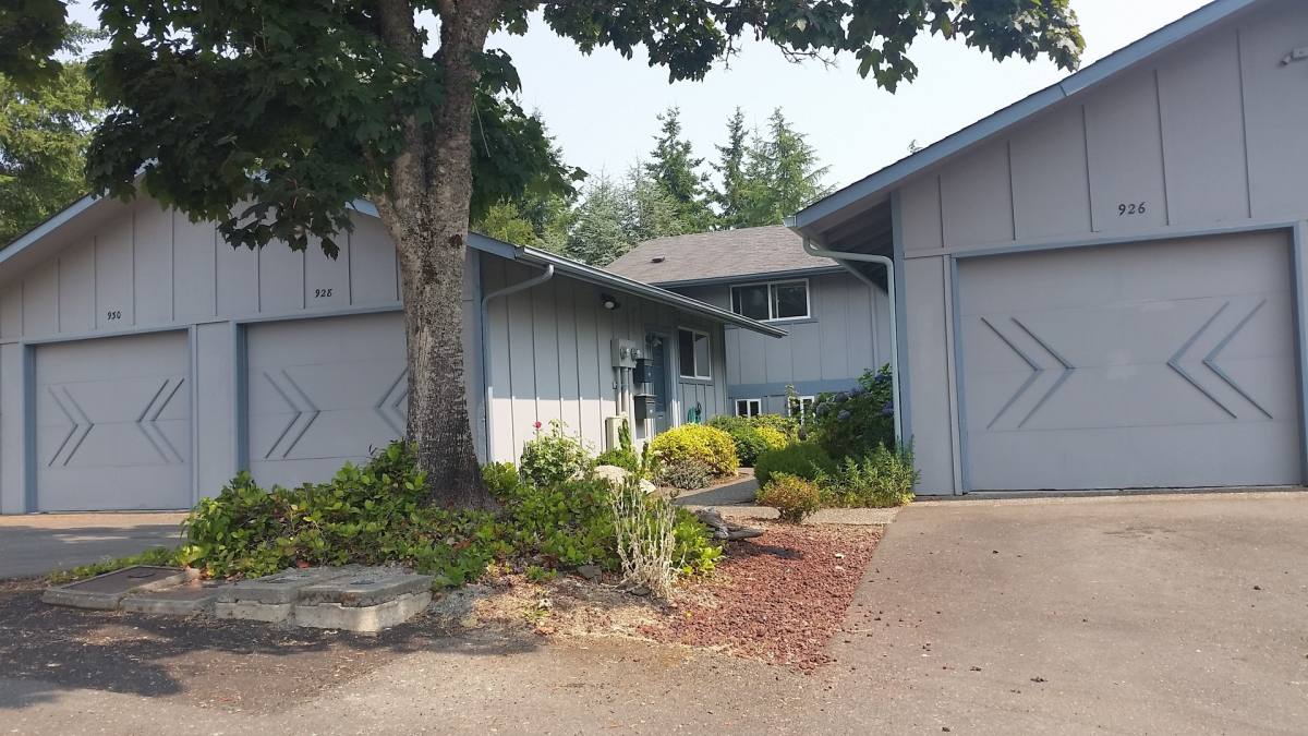 Townhouse for rent at 928 Blue Heron Ave NE, Bainbridge Island, WA 98110