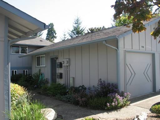 Townhouse for rent at 928 Blue Heron Ave NE, Bainbridge Island, WA 98110