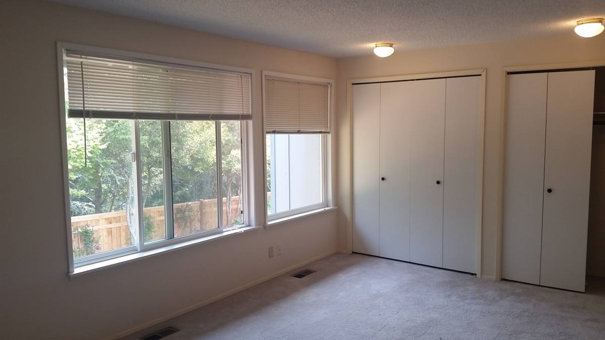 Townhouse for rent at 928 Blue Heron Ave NE, Bainbridge Island, WA 98110