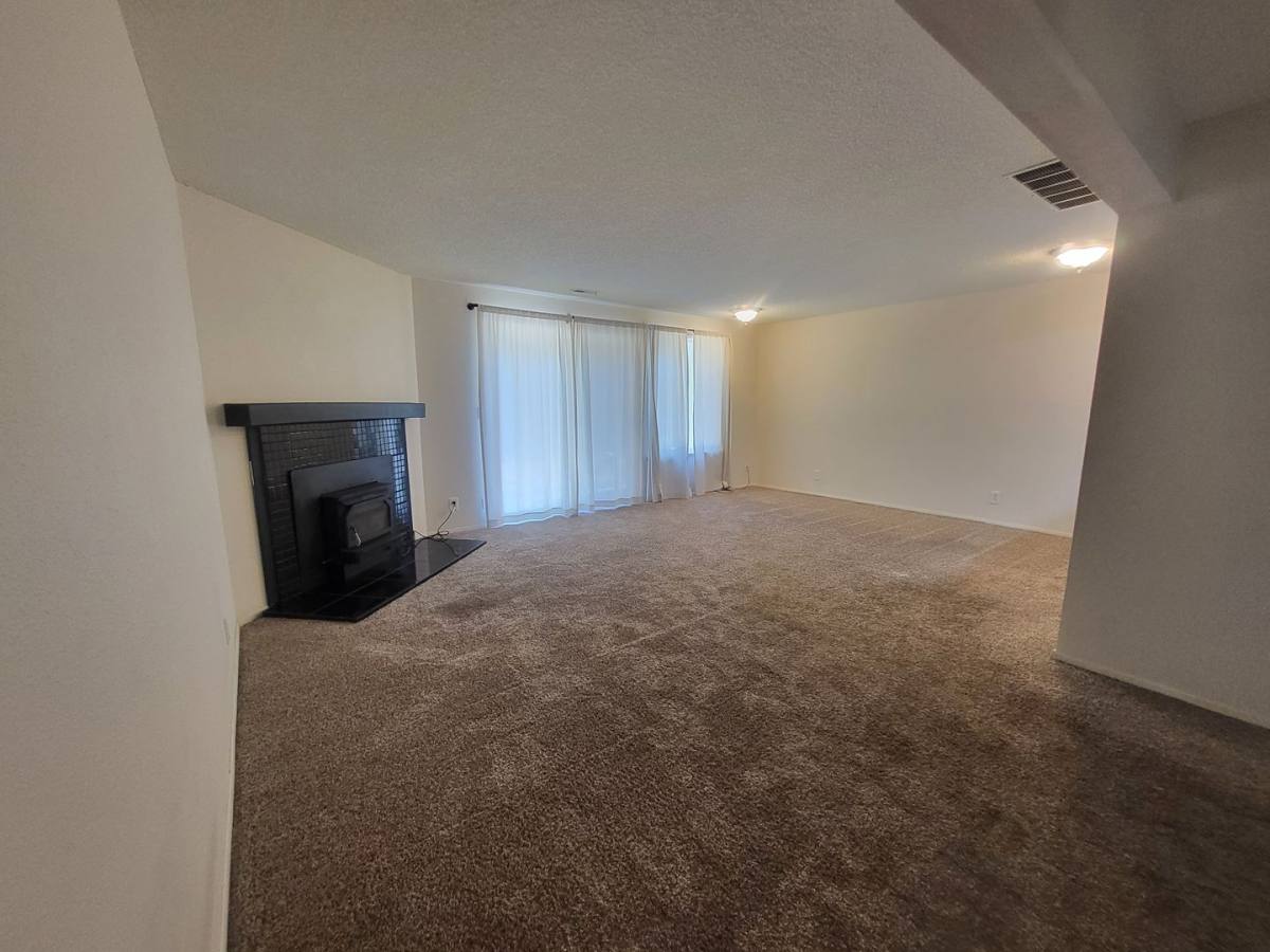 Townhouse for rent at 928 Blue Heron Ave NE, Bainbridge Island, WA 98110