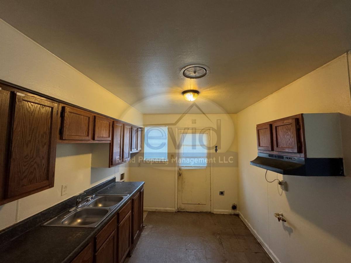Apartment for rent at 2412 Charjean, Memphis, TN 38114