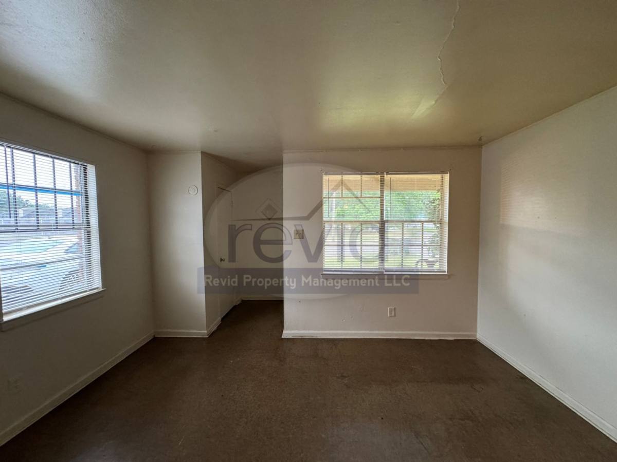 Apartment for rent at 2412 Charjean, Memphis, TN 38114