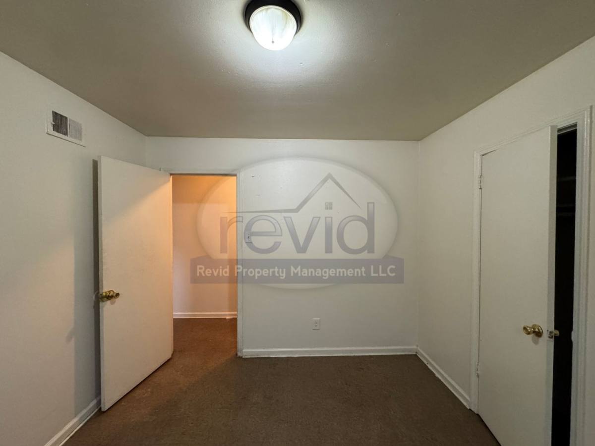 Apartment for rent at 2412 Charjean, Memphis, TN 38114
