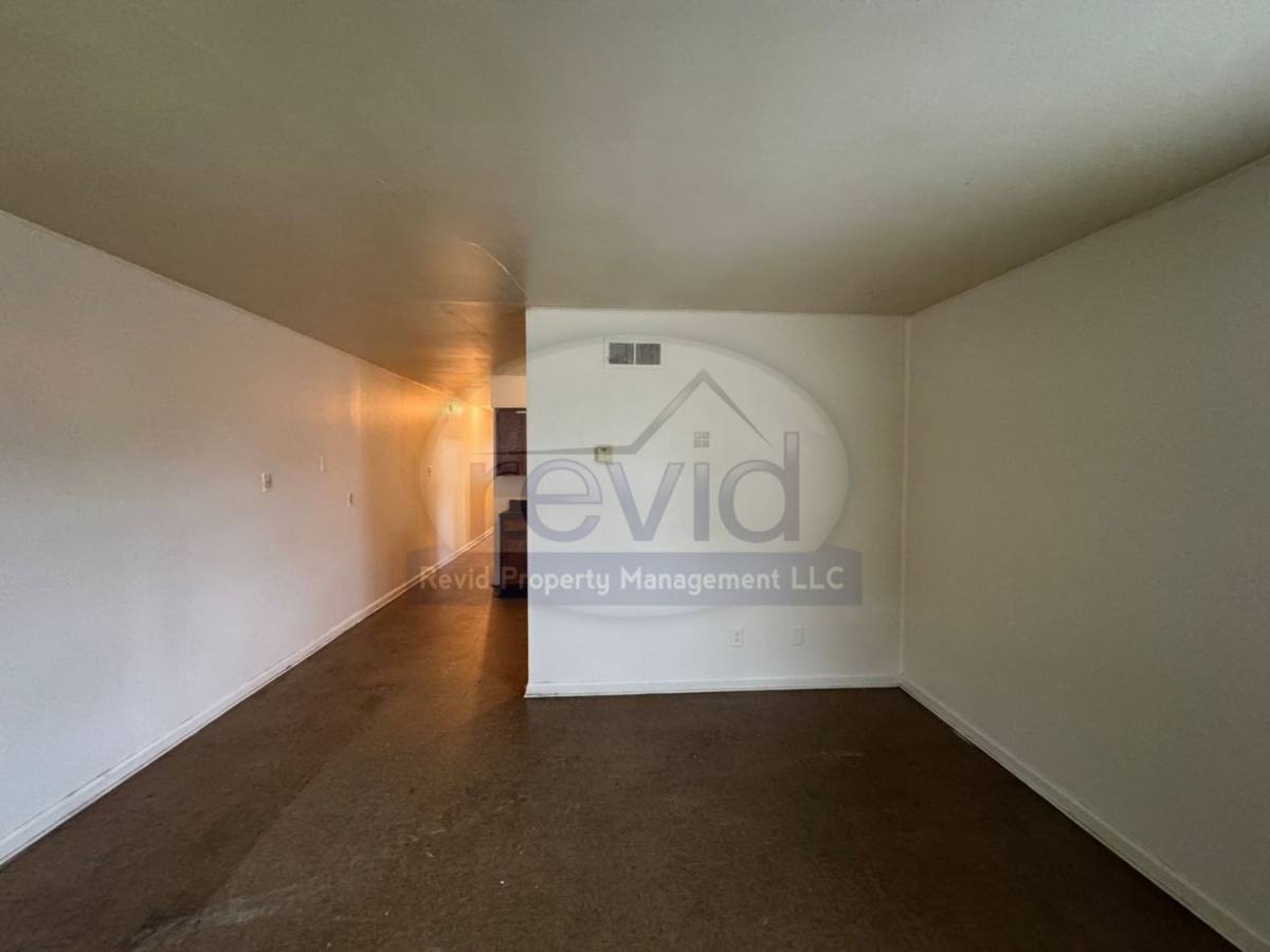 Apartment for rent at 2412 Charjean, Memphis, TN 38114