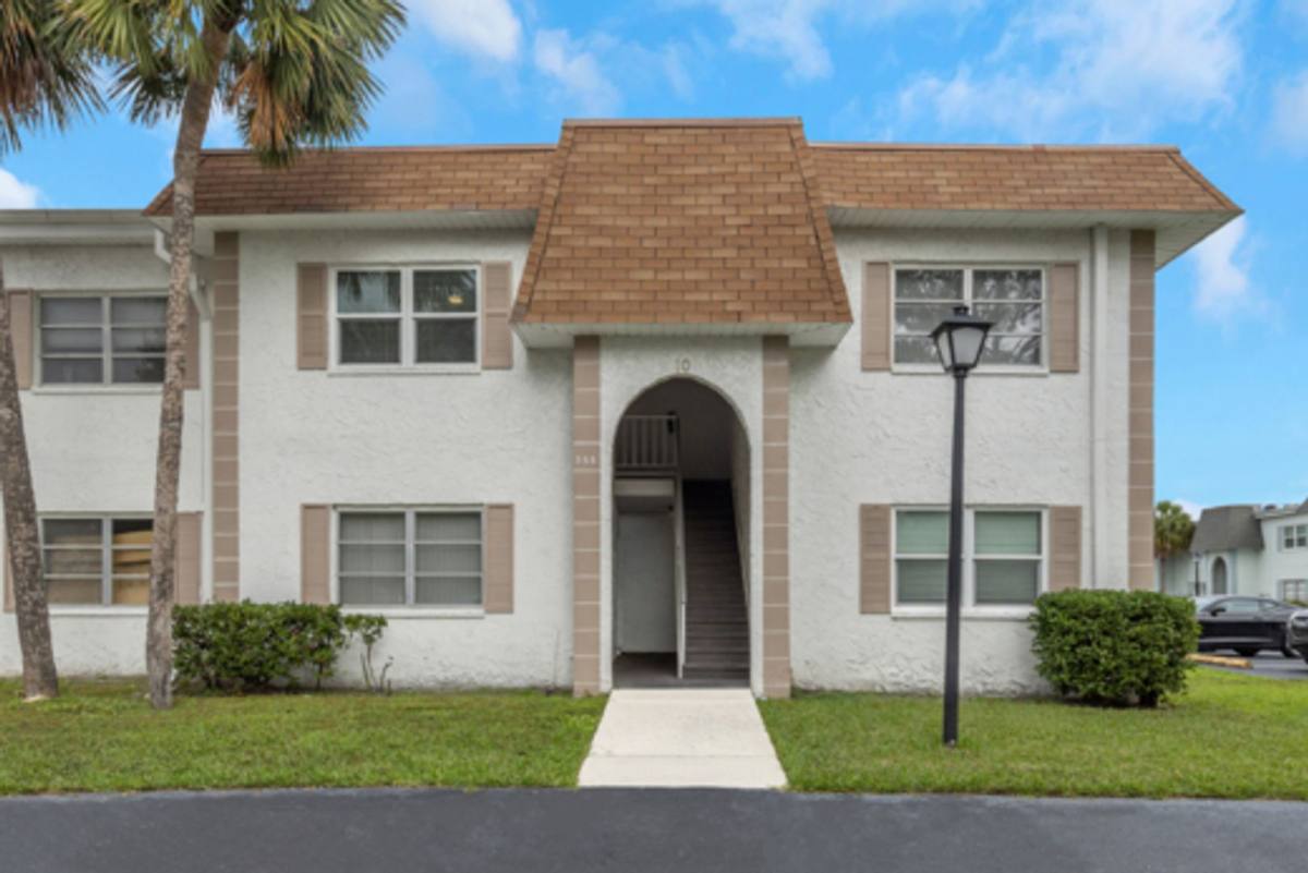 Condo for rent at 359 S McMullen Booth Rd, Clearwater, FL 33759