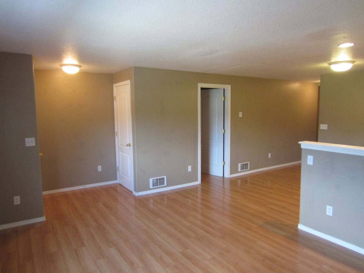 Apartment for rent at 2641 NW Cedar Ave, Redmond, OR 97756