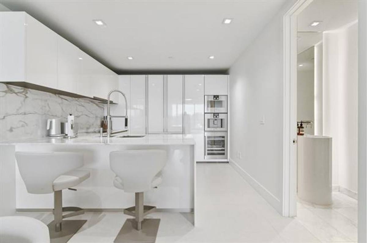 Apartment for rent at 10203 Collins Ave, Miami Beach, FL 33154