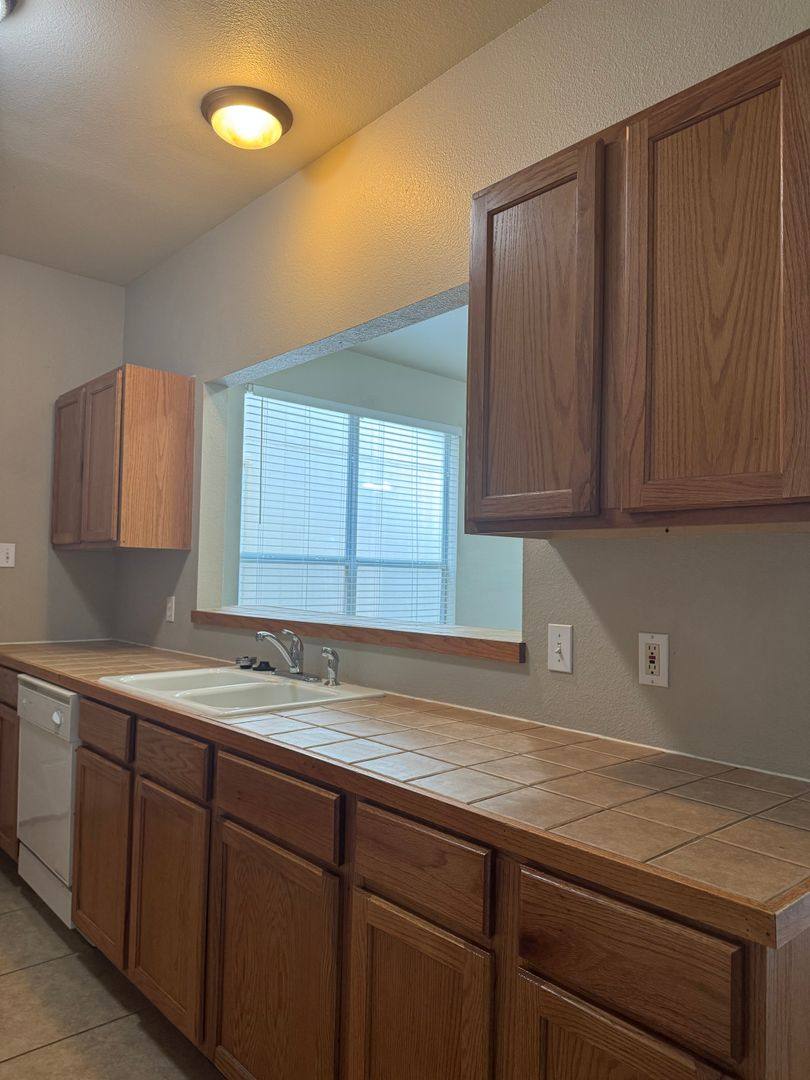 Apartment for rent at 200 Sandstone Dr Ab, Jarrell, TX 76537