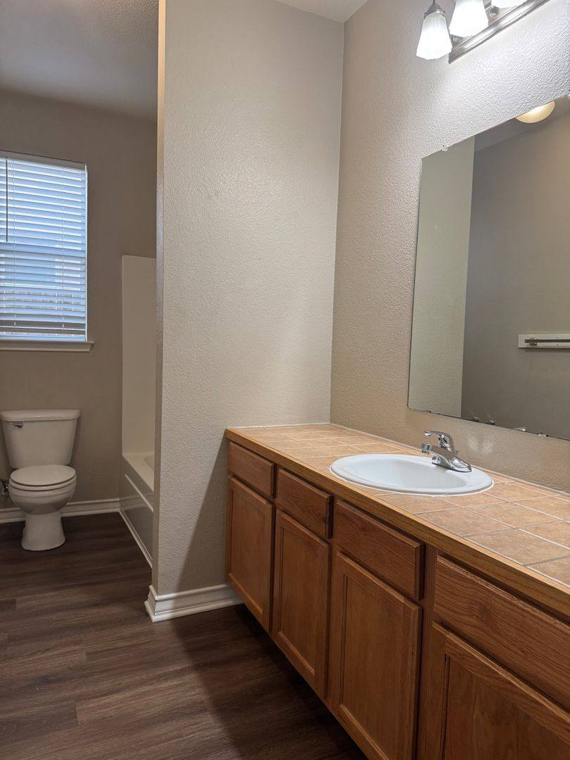 Apartment for rent at 200 Sandstone Dr Ab, Jarrell, TX 76537
