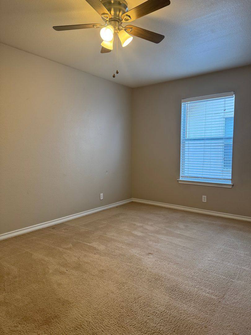 Apartment for rent at 200 Sandstone Dr Ab, Jarrell, TX 76537