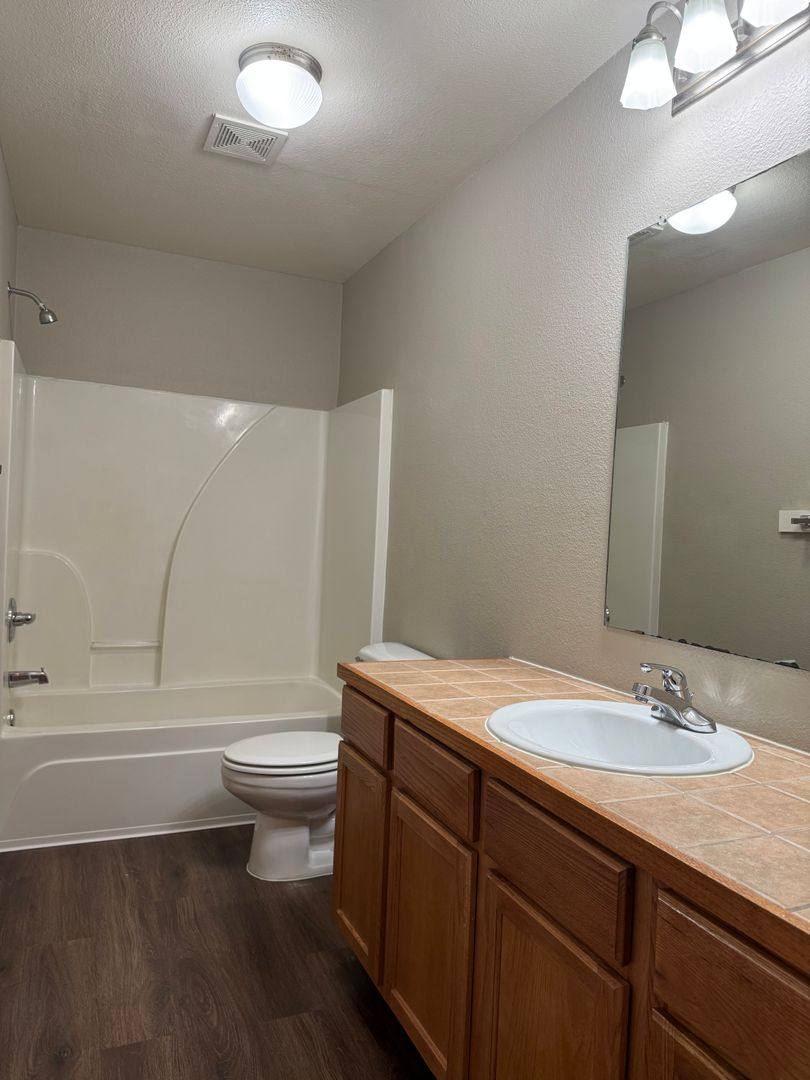 Apartment for rent at 200 Sandstone Dr Ab, Jarrell, TX 76537