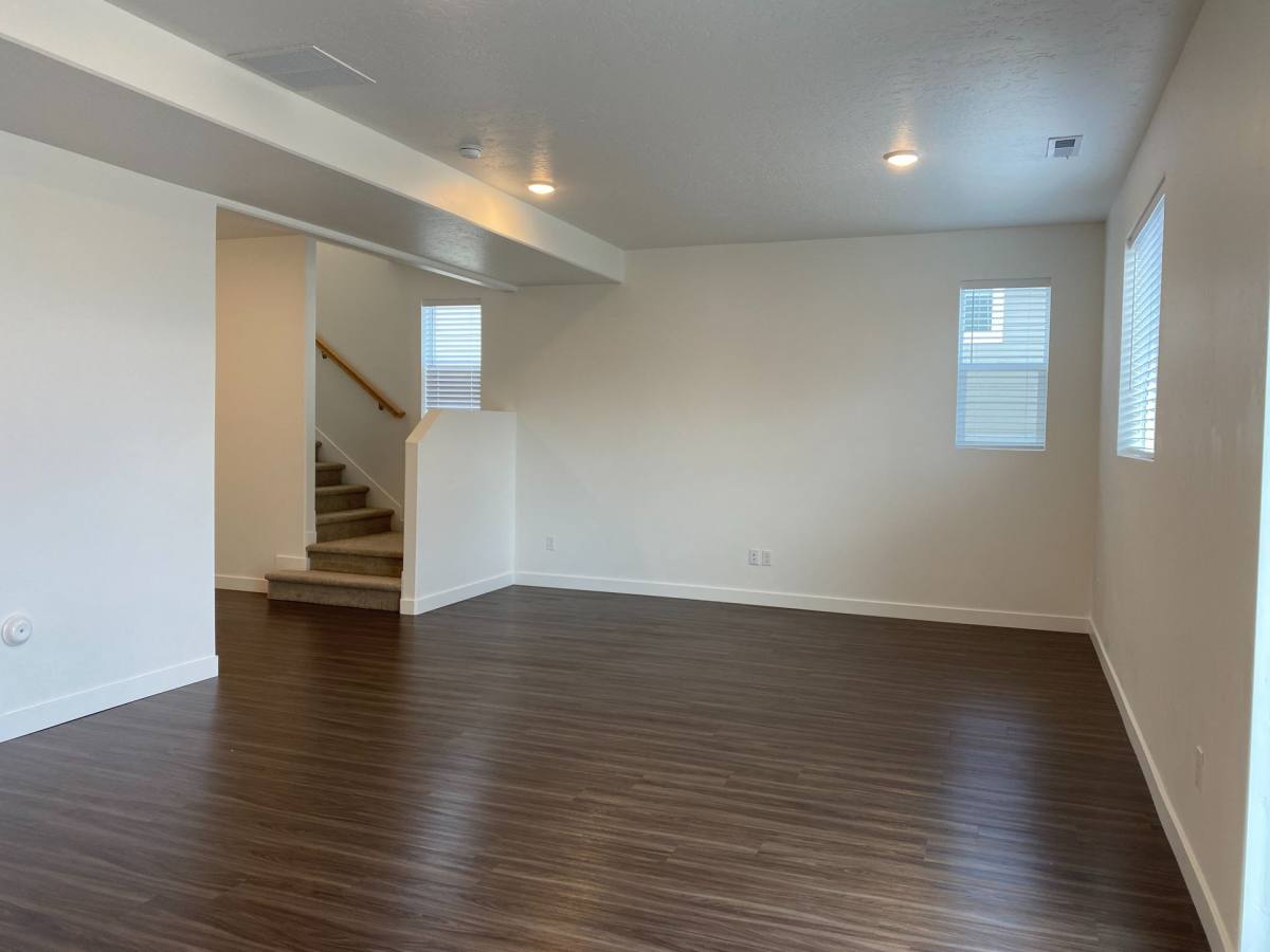 Apartment for rent at 902 W River Vine Dr, West Valley City, UT 84119