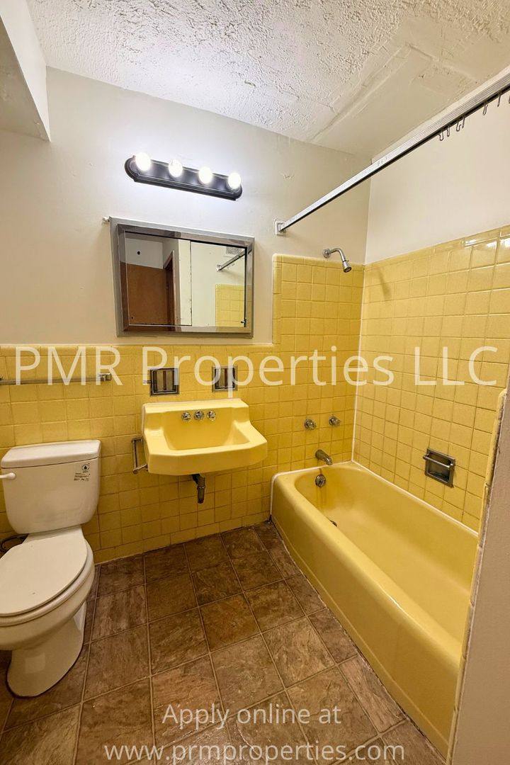 Apartment for rent at 4512 Bedford Ave, Omaha, NE 68104