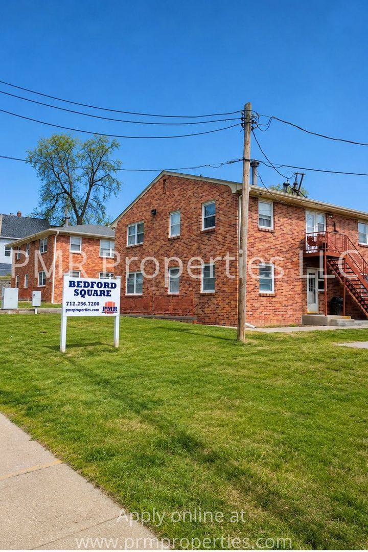 Apartment for rent at 4512 Bedford Ave, Omaha, NE 68104