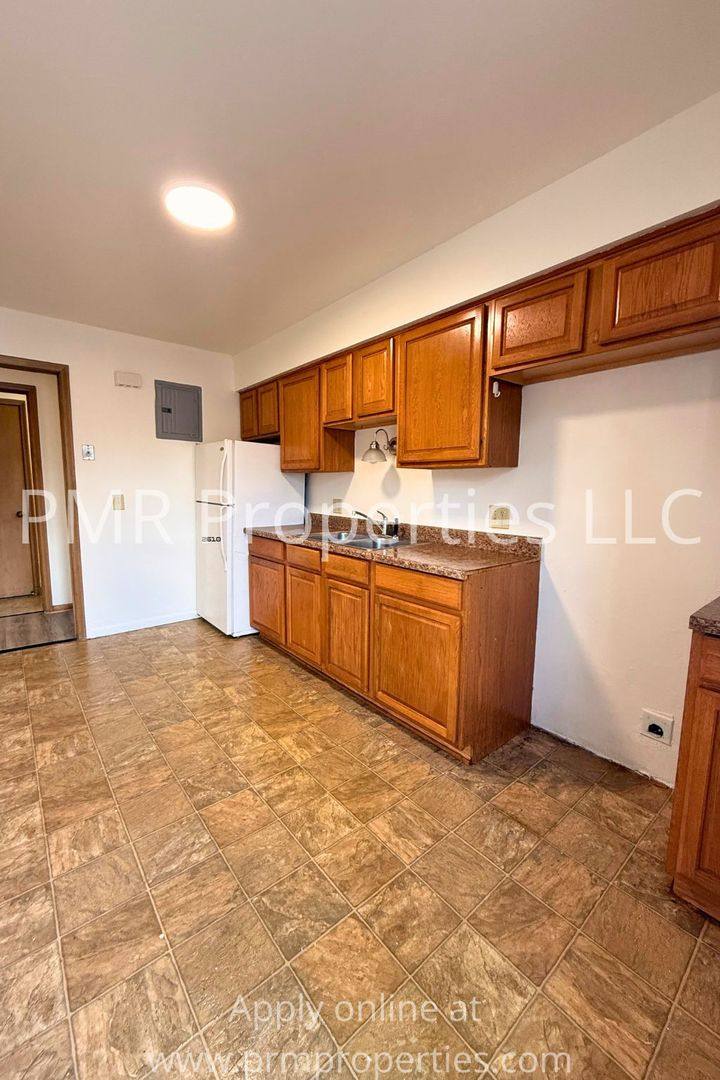Apartment for rent at 4512 Bedford Ave, Omaha, NE 68104