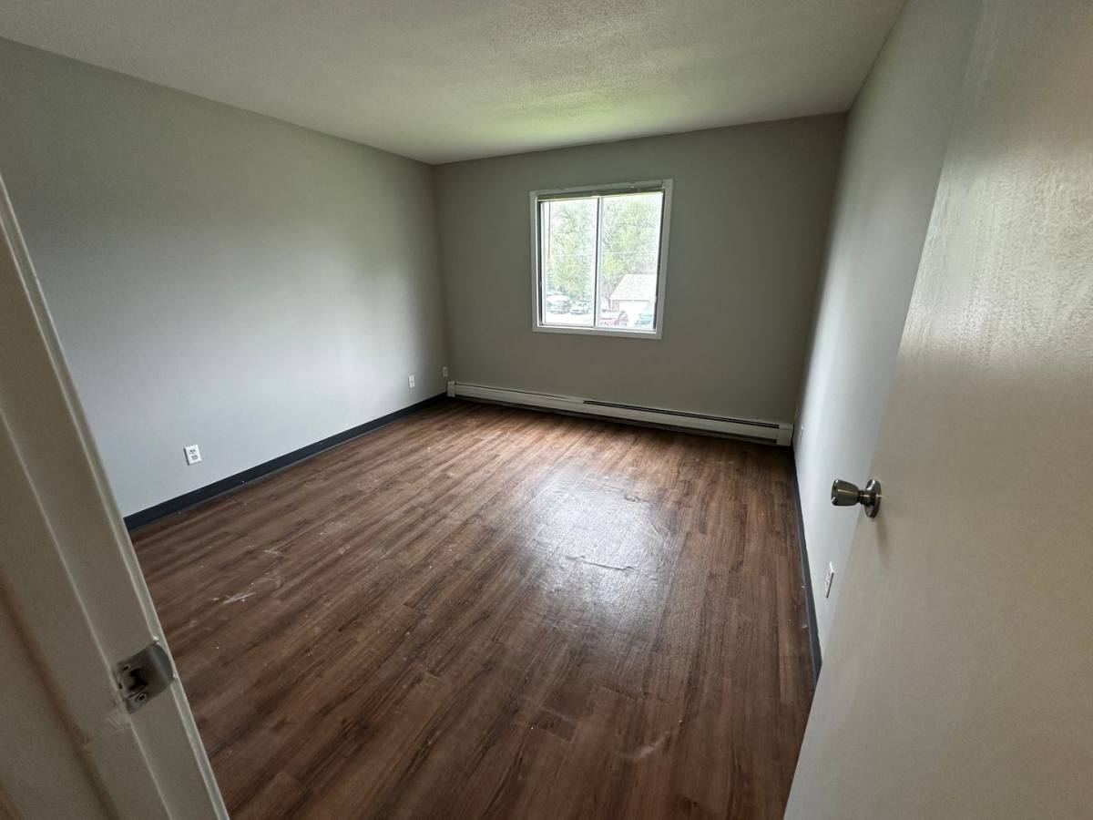 Apartment for rent at 810 Payton Ave, Des Moines, IA 50315