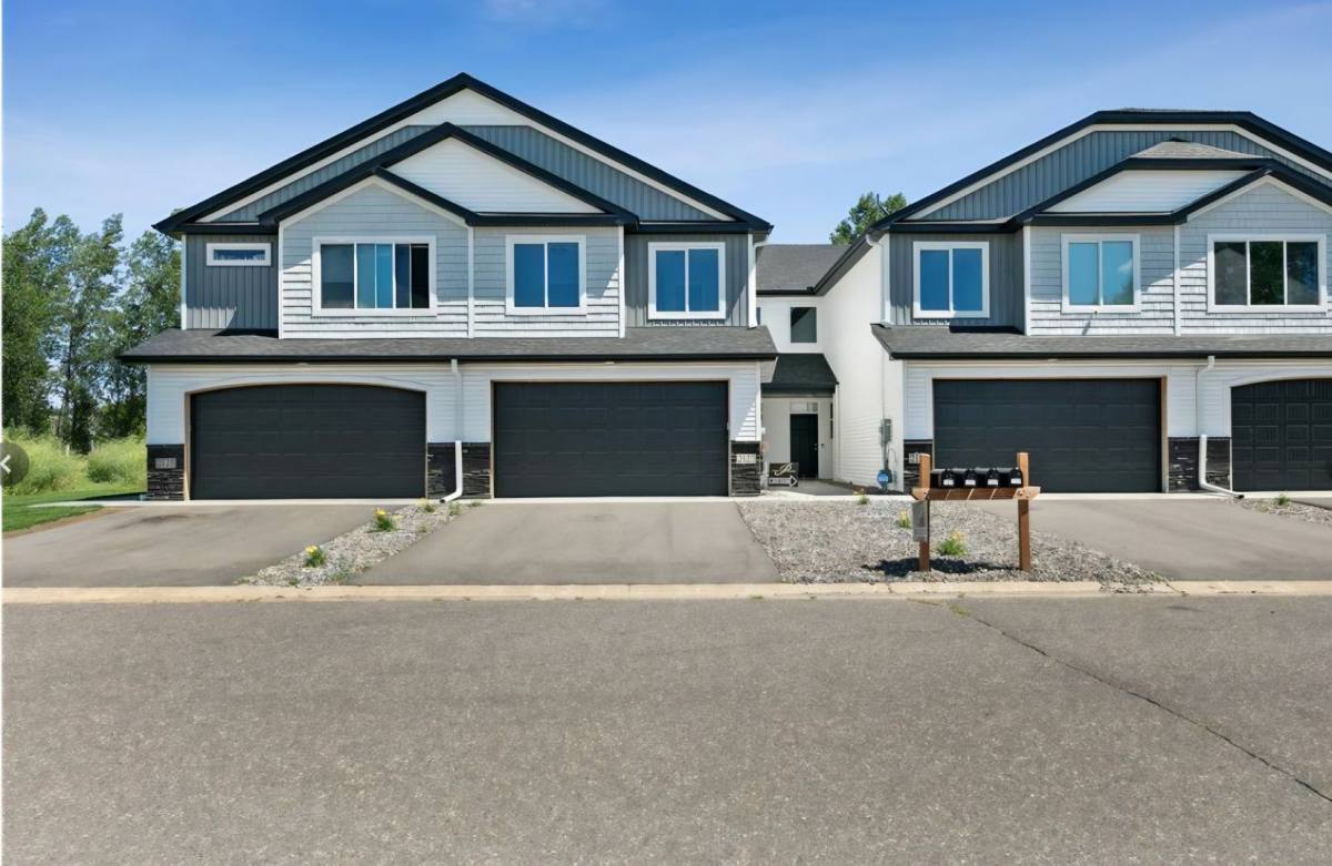 Townhouse for rent at 2100 Cleveland Lane S, Cambridge, MN 55008