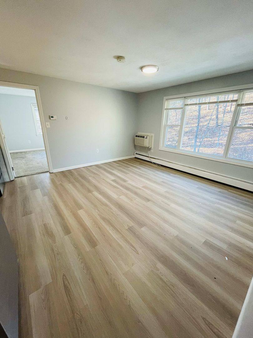 Apartment for rent at 272 Worcester St, West Boylston, MA 01583