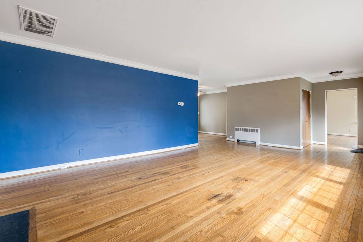 House for rent at 100 Lakeshore Dr, Asheville, NC 28804