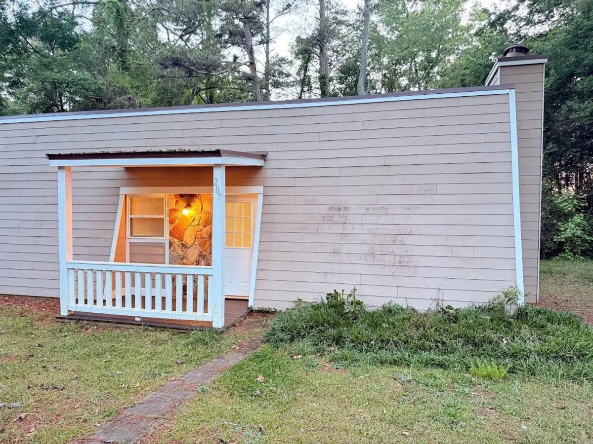 Apartment for rent at 205-207 Rustwood Dr, Athens, GA 30606