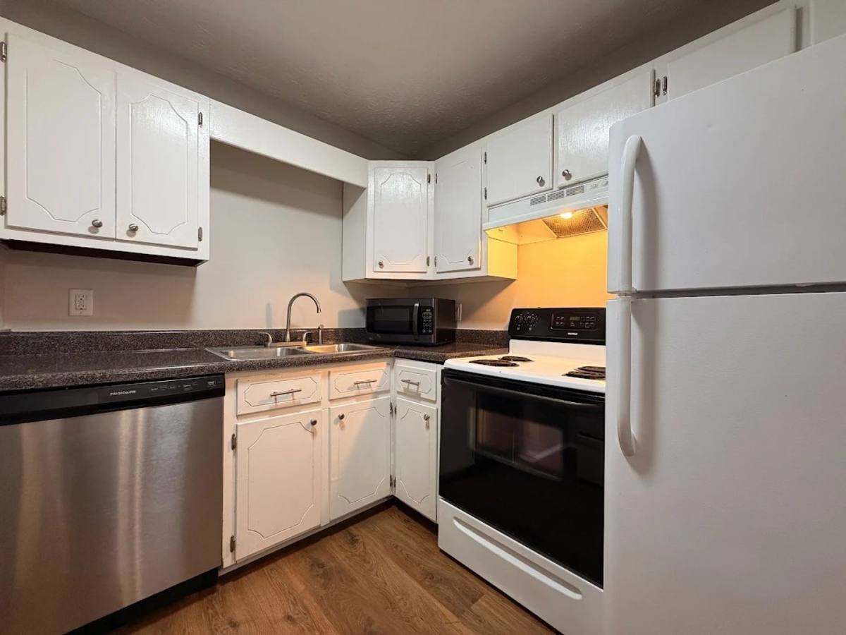 Apartment for rent at 205-207 Rustwood Dr, Athens, GA 30606