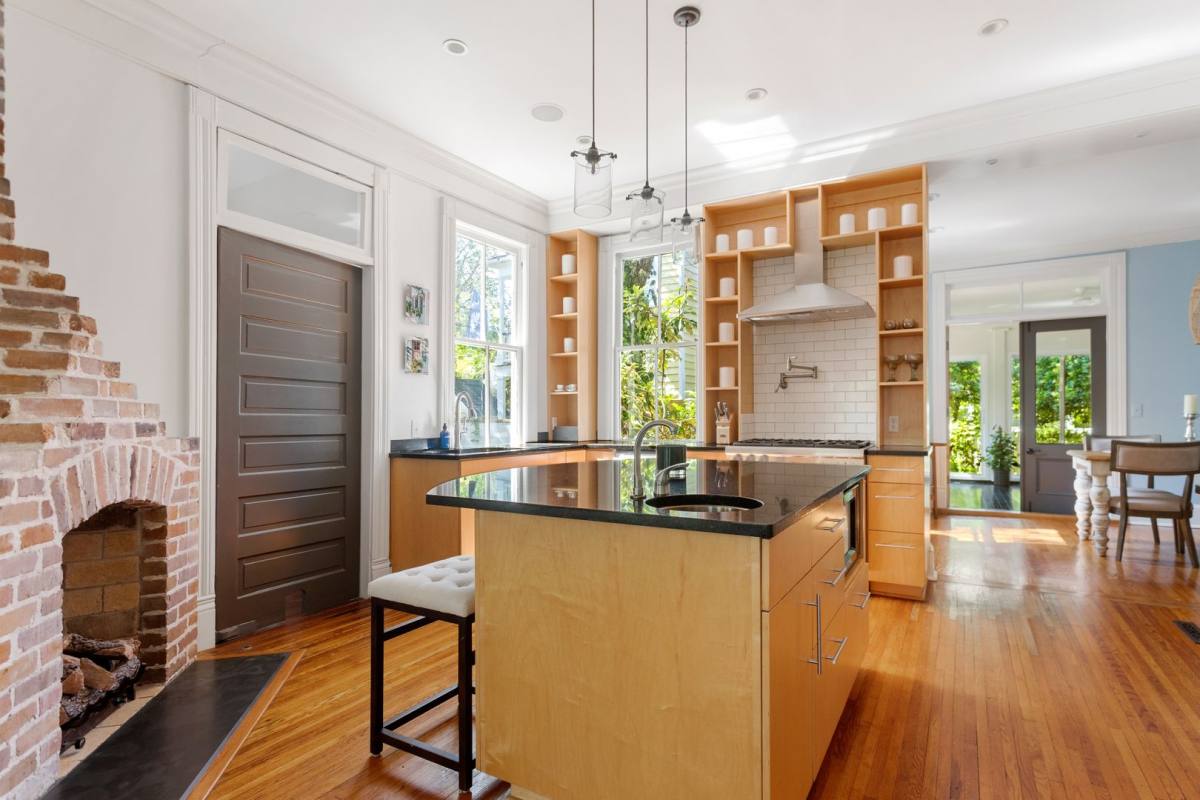 House for rent at 80 Vanderhorst St, Charleston, SC 29403