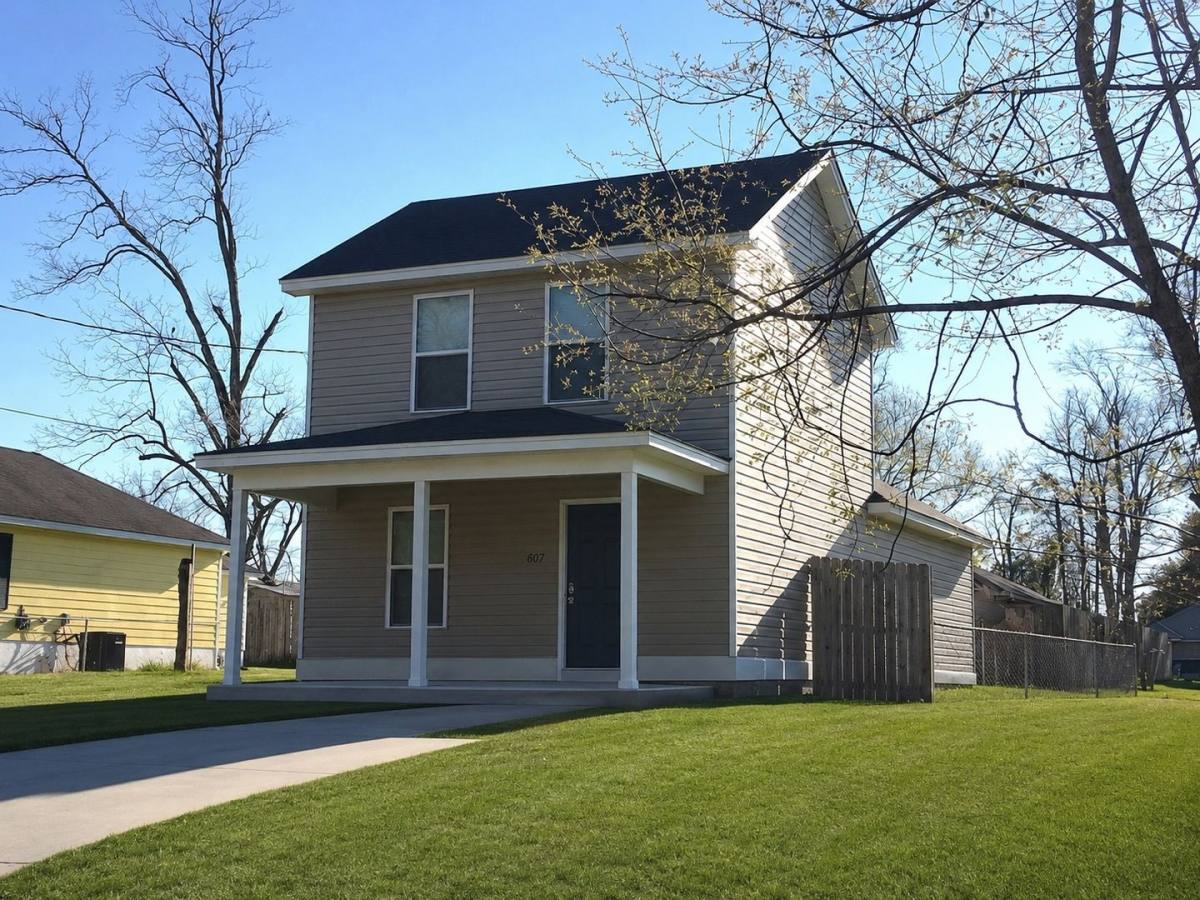 House for rent at 2807 Ryals St, Savannah, GA 31405