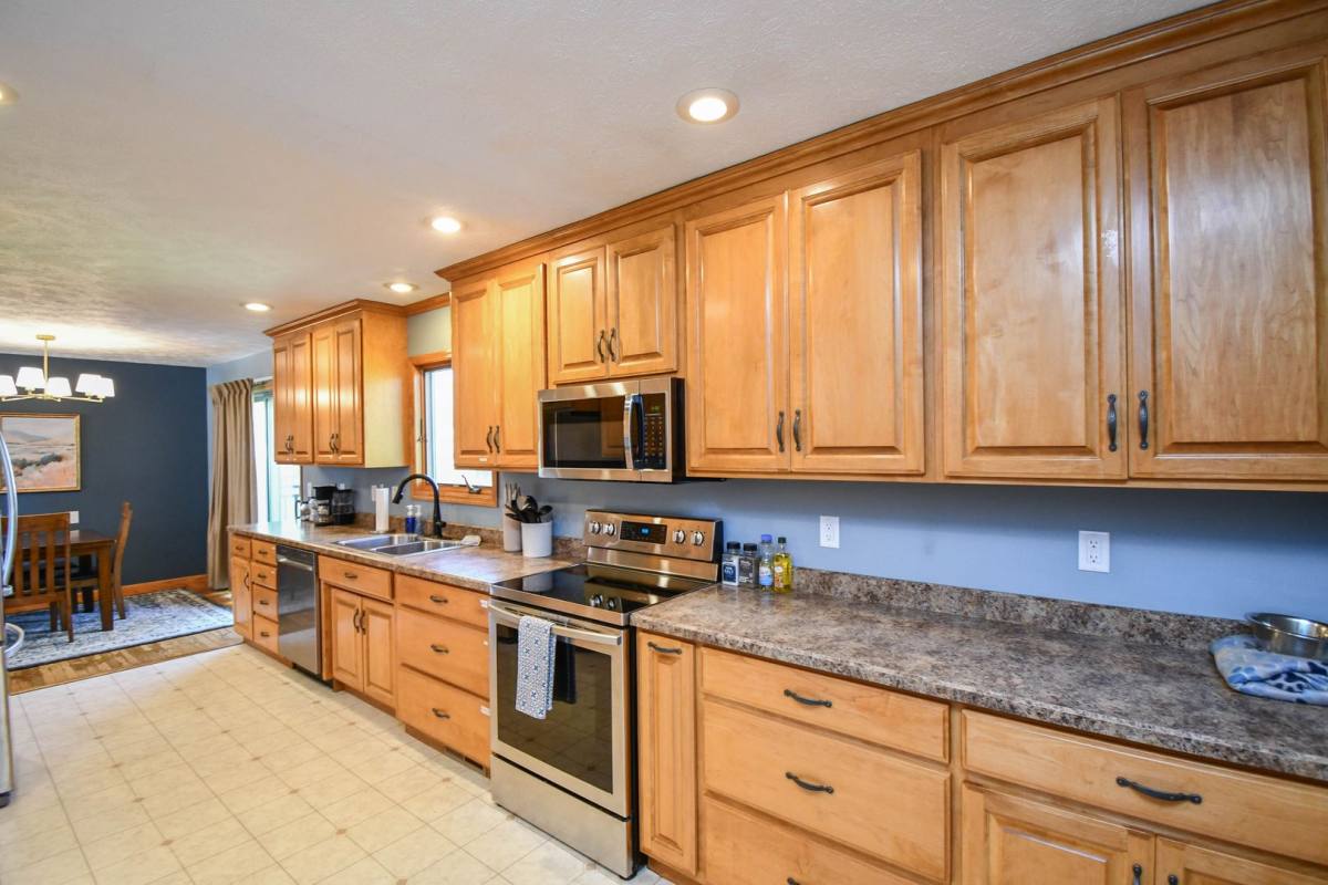 House for rent at 103 Perry Lane, Harrisburg, SD 57032