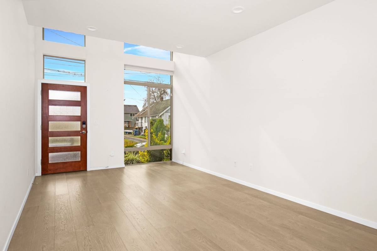 Townhouse for rent at 824 NW 63rd St, Seattle, WA 98107