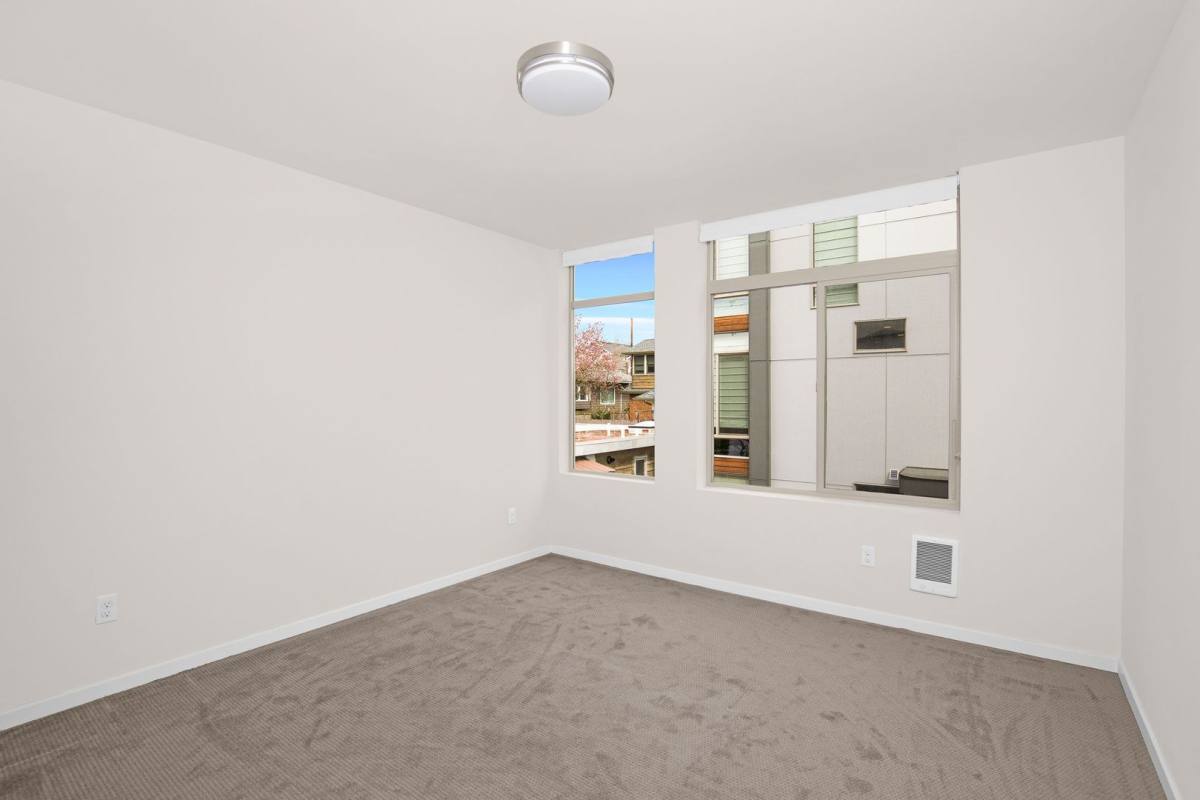 Townhouse for rent at 824 NW 63rd St, Seattle, WA 98107
