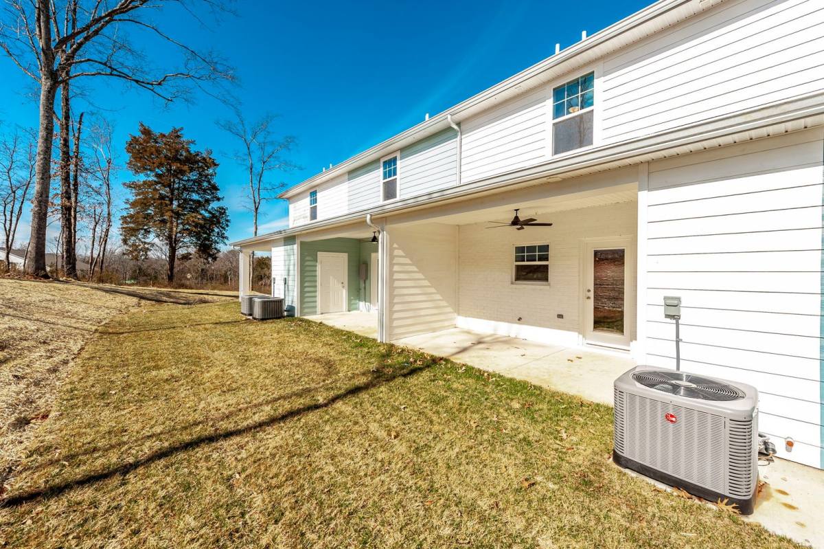 Apartment for rent at 1144 Lock 4 Rd, Gallatin, TN 37066