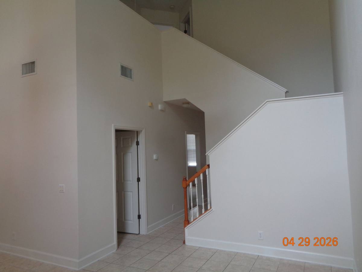 Townhouse for rent at 210 Woodhouse Lane, Deland, FL 32724