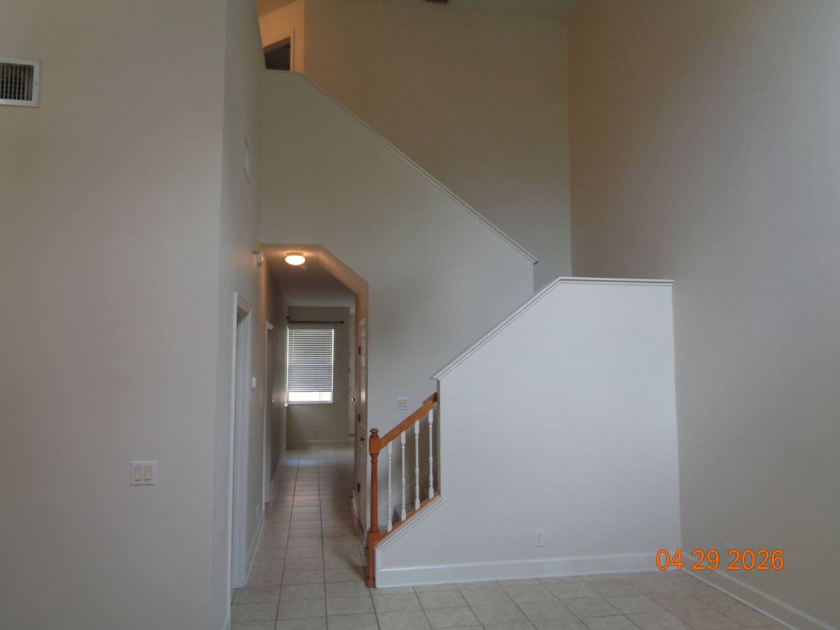 Townhouse for rent at 210 Woodhouse Lane, Deland, FL 32724
