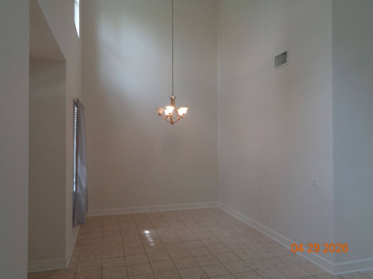 Townhouse for rent at 210 Woodhouse Lane, Deland, FL 32724