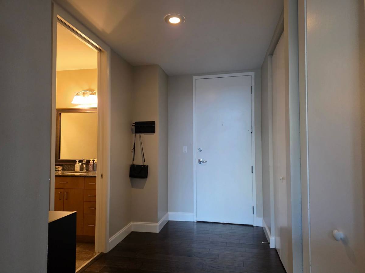 Apartment for rent at 150 E Robinson St #12A, Orlando, FL 32801