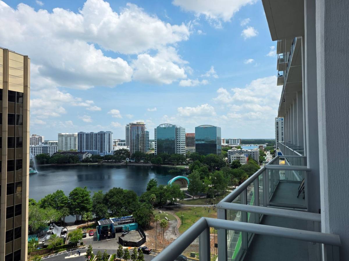 Apartment for rent at 150 E Robinson St #12A, Orlando, FL 32801