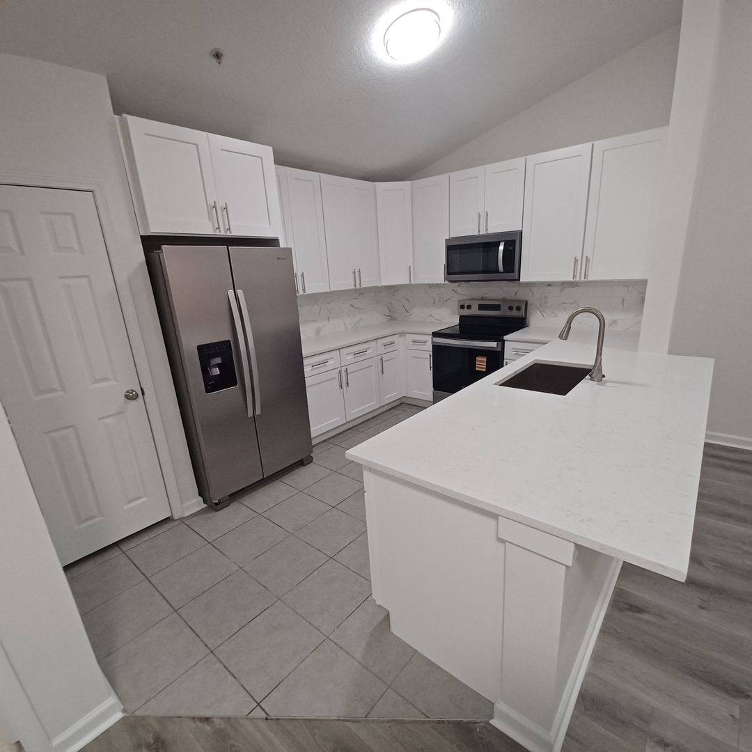 Condo for rent at 575 Oakleaf Plantation Parkway, Orange Park, FL 32065