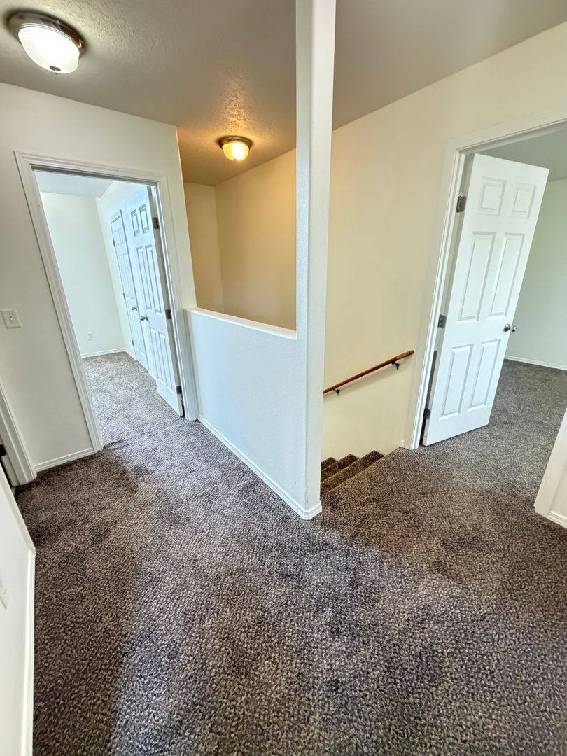 Apartment for rent at 460 Laguna Dr, Moses Lake, WA 98837
