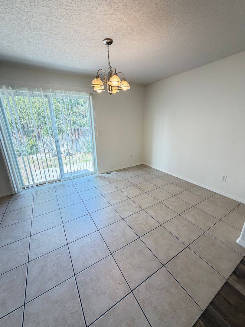 Apartment for rent at 460 Laguna Dr, Moses Lake, WA 98837