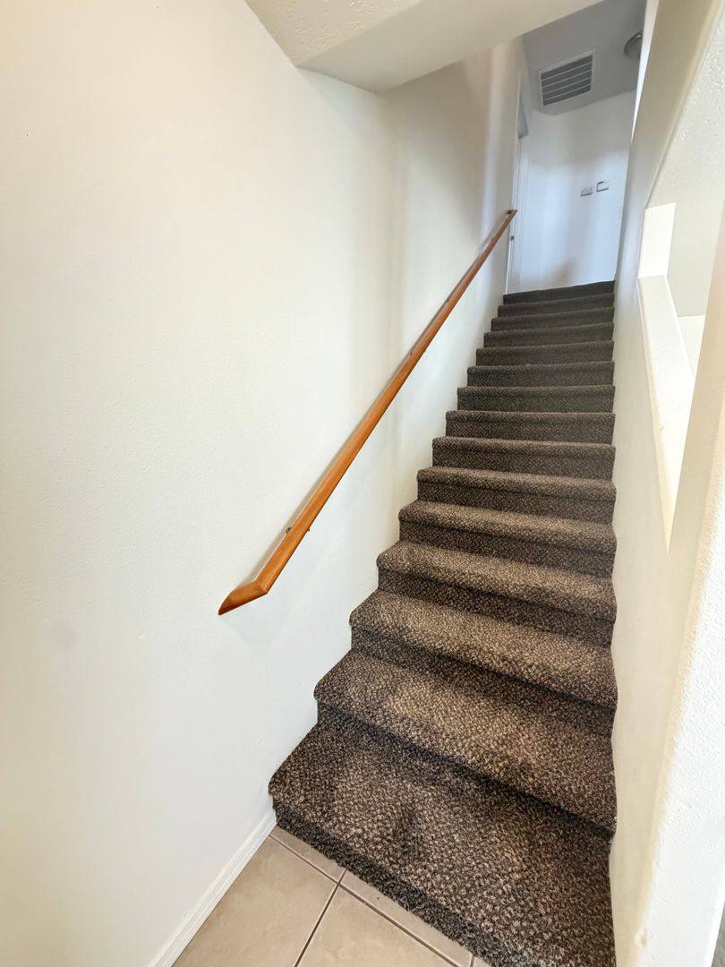 Apartment for rent at 460 Laguna Dr, Moses Lake, WA 98837