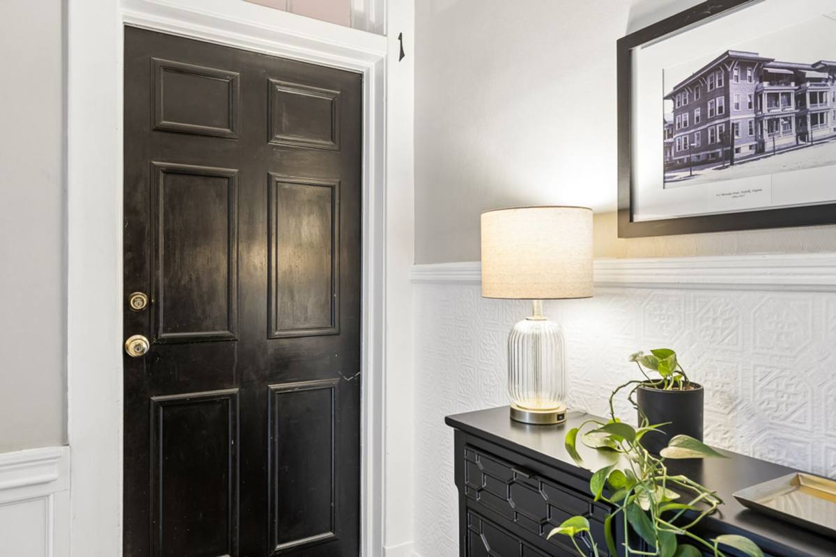 Condo for rent at 912 Matoaka St, Norfolk, VA 23507