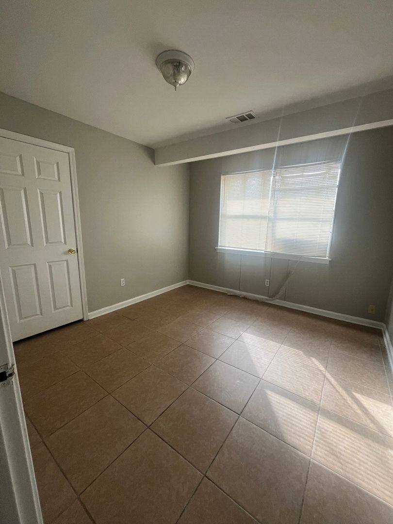 House for rent at 4016 Rhodes Ave, Memphis, TN 38111