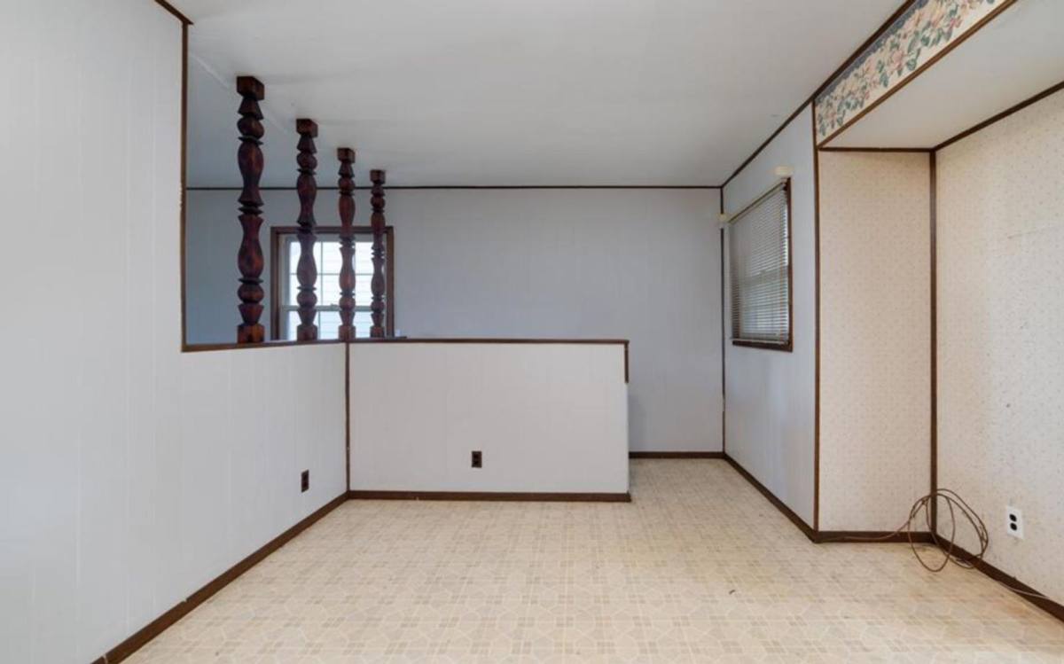 House for rent at 232 Cameron Rd, Saint Louis, MO 63137