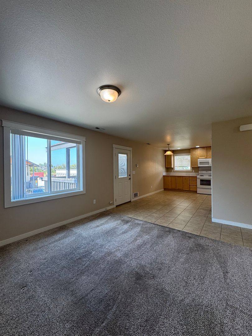Apartment for rent at 2237 Airport Rd, Ellensburg, WA 98926