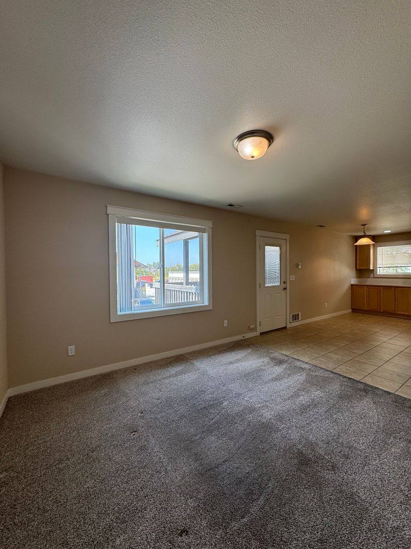 Apartment for rent at 2237 Airport Rd, Ellensburg, WA 98926