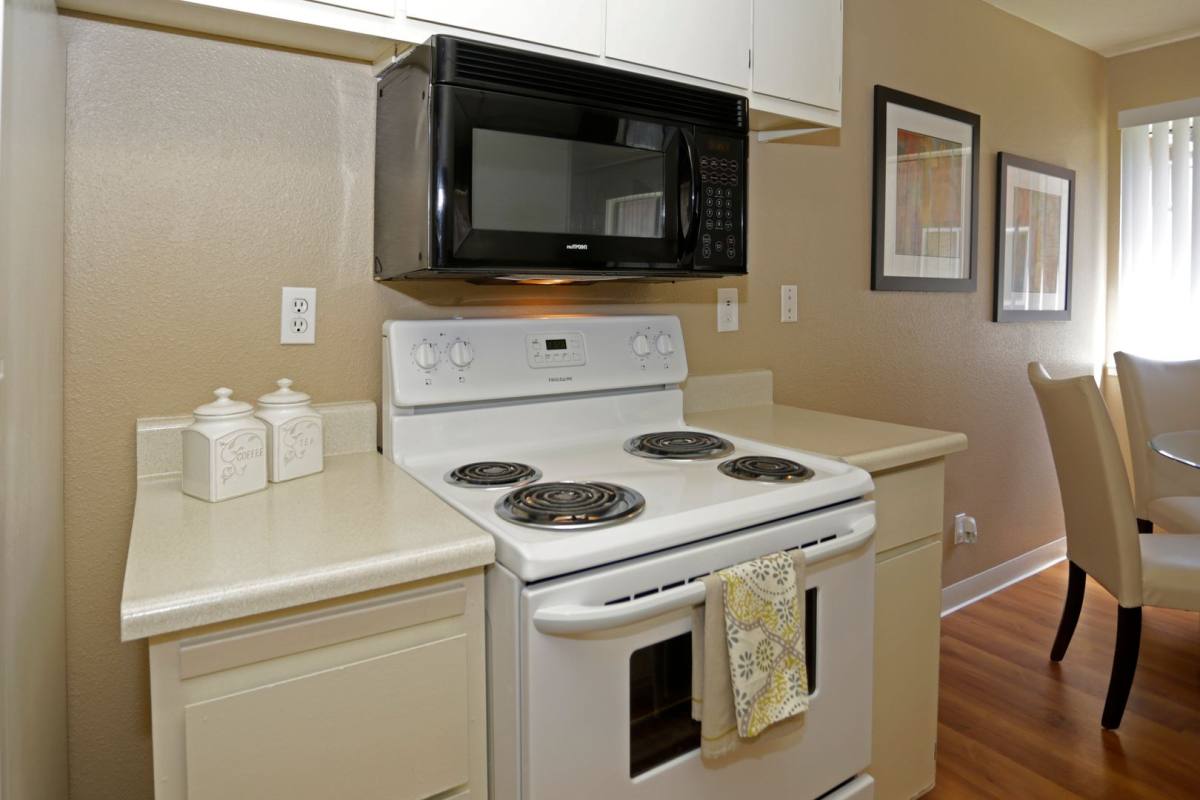 Apartment for rent at 808 W 2nd Ave, Chico, CA 95926