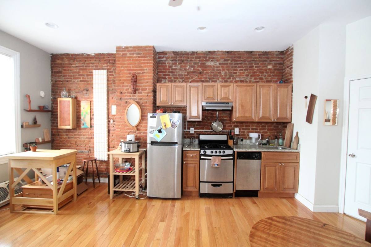 Apartment for rent at 960 N 5th St, Philadelphia, PA 19123
