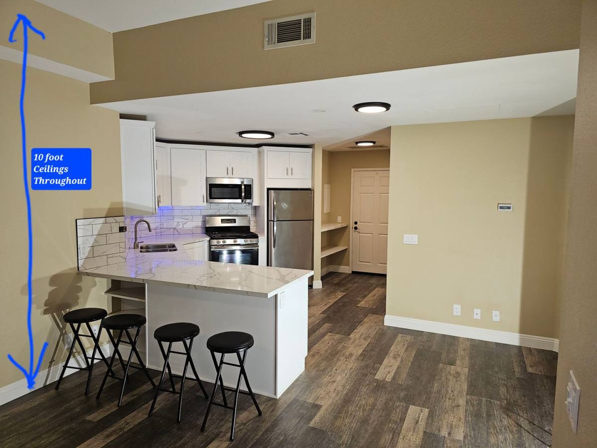 Apartment for rent at 4640 Jewell St, San Diego, CA 92109