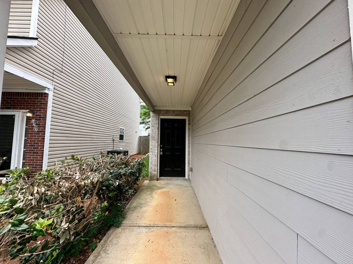 House for rent at 1578 Onalee Dr, Hampton, GA 30228